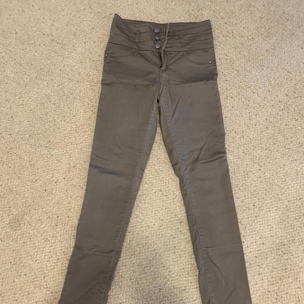 High waisted pants